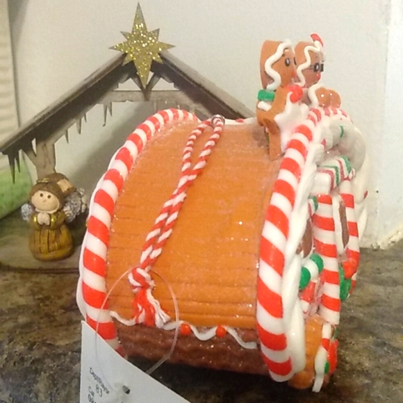 Gingerbread Boy & Girl Camper Hanging Decoration - Picture 5 of 7